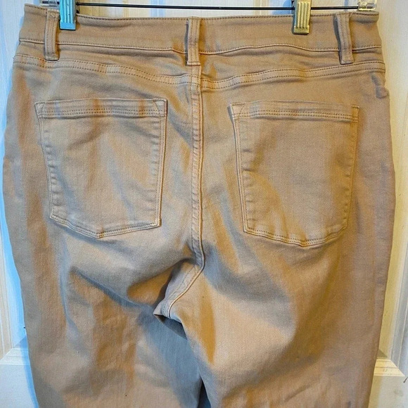 LL Bean Classic Fit Jeans Women Size 10 Regular Pockets - Picture 5 of 5